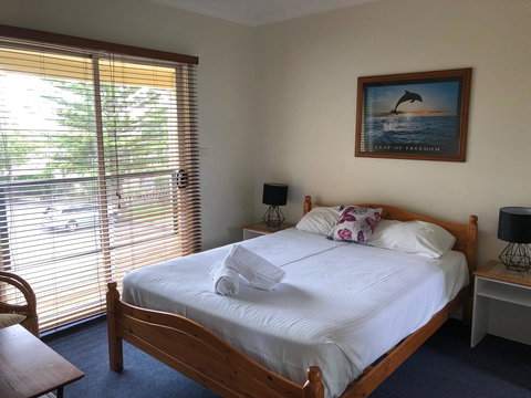 Squid\'s Ink Motel - QLD Tourism 21