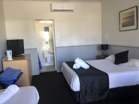 Squid\'s Ink Motel - QLD Tourism 39