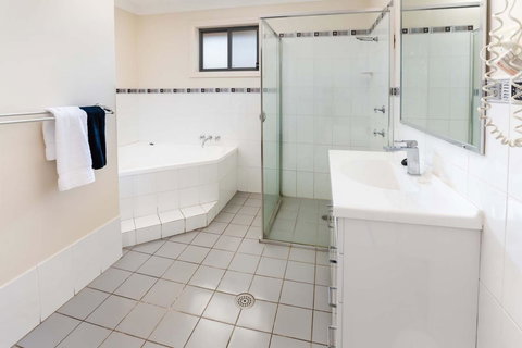 Bluegum Apartments Newcastle - QLD Tourism 20