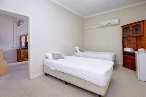 Lakes And Ocean Hotel Forster - QLD Tourism 4