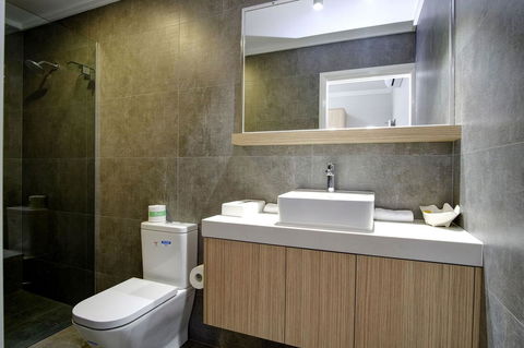 Lakes And Ocean Hotel Forster - QLD Tourism 24