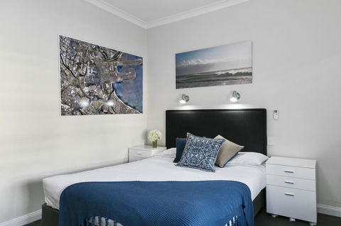 Airport Hotel Sydney - Queensland Tourism 4