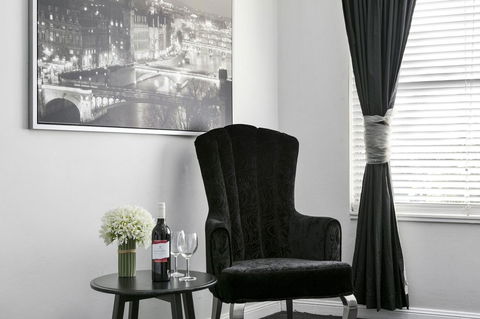 Airport Hotel Sydney - Queensland Tourism 7