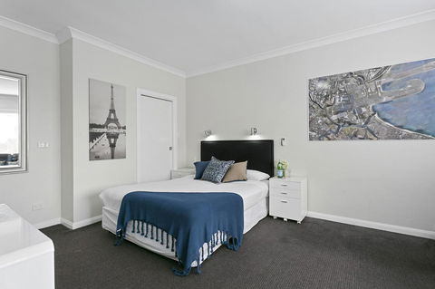 Airport Hotel Sydney - Queensland Tourism 2