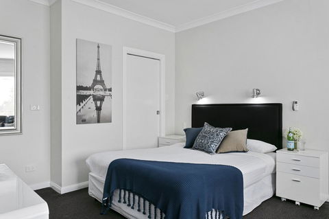 Airport Hotel Sydney - Queensland Tourism 13