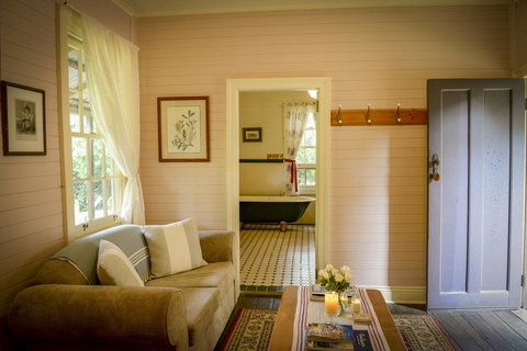 Arcadia - The Barn Cottage & Rosehill Cottage - Queensland Tourism 20