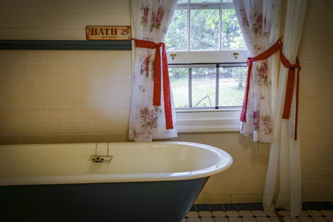 Arcadia - The Barn Cottage & Rosehill Cottage - Queensland Tourism 18