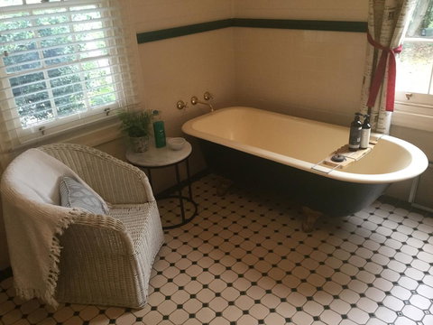 Arcadia - The Barn Cottage & Rosehill Cottage - Queensland Tourism 17