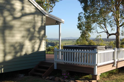 Cadair Cottages - Queensland Tourism 7