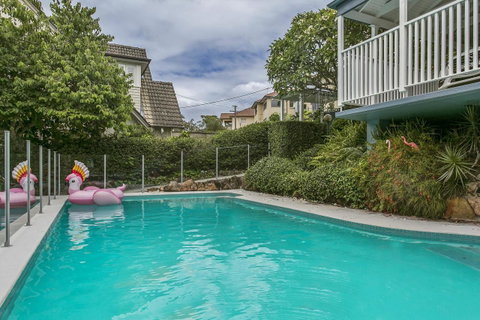 Summery, Spacious 4 Bed Home In Kurraba Point - QLD Tourism 10