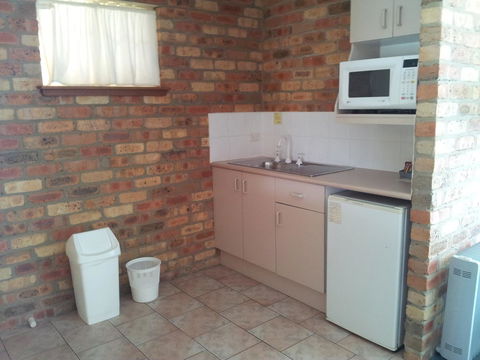 Mollymook Surfbeach Motel & Apartments - QLD Tourism 31