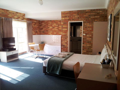 Mollymook Surfbeach Motel & Apartments - QLD Tourism 29