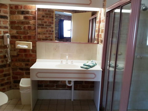 Mollymook Surfbeach Motel & Apartments - QLD Tourism 26