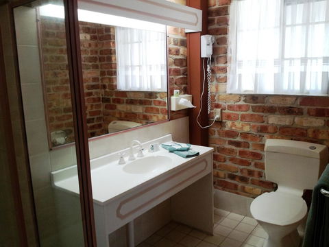 Mollymook Surfbeach Motel & Apartments - QLD Tourism 35