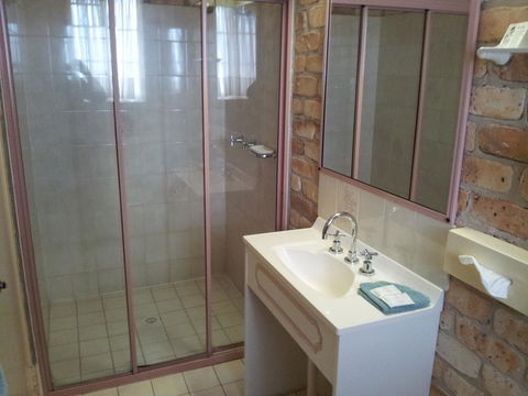 Mollymook Surfbeach Motel & Apartments - QLD Tourism 3