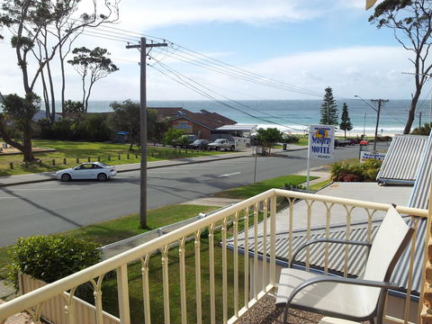 Mollymook Surfbeach Motel & Apartments - QLD Tourism 10