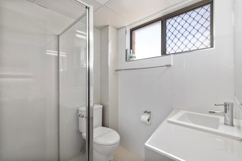 Coastal Bay Motel - QLD Tourism 14