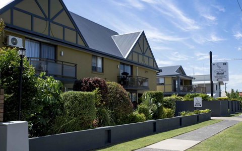 Coastal Bay Motel - QLD Tourism 37
