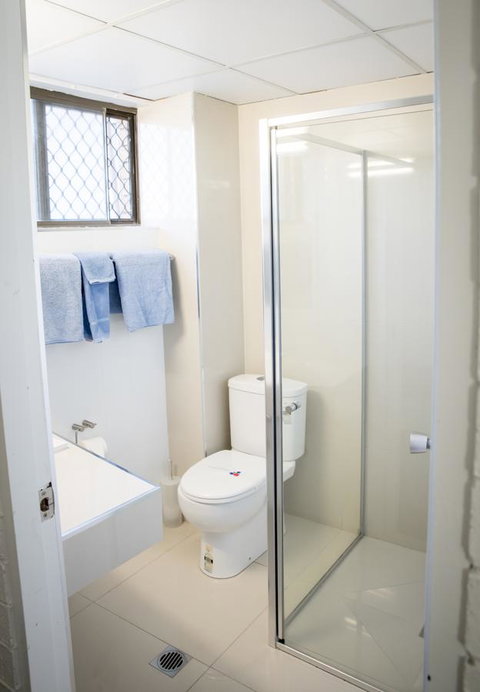 Coastal Bay Motel - QLD Tourism 41