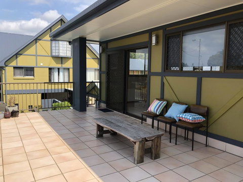Coastal Bay Motel - QLD Tourism 25