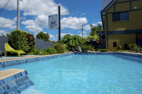Coastal Bay Motel - QLD Tourism 24