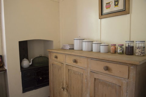 Hillview Heritage Hotel - QLD Tourism 3