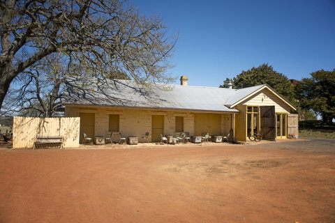 Hillview Heritage Hotel - QLD Tourism 1