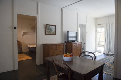Hillview Heritage Hotel - QLD Tourism 14