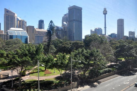 Accommodation Sydney - Hyde Park Plaza 38 College St Sydney - Queensland Tourism 24