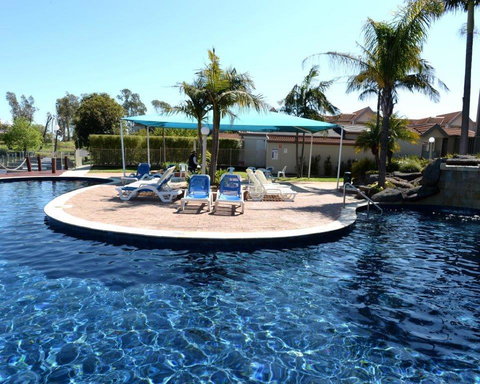 Yarrawonga Waterfront Apartments - Queensland Tourism 0