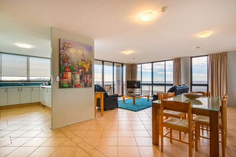 Pacific Towers Beach Resort - QLD Tourism 43