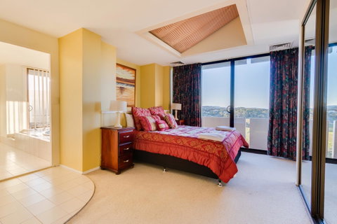 Pacific Towers Beach Resort - QLD Tourism 16