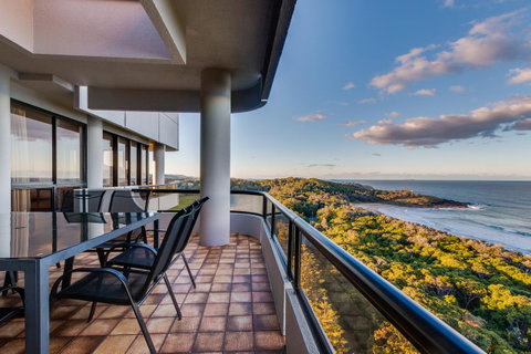 Pacific Towers Beach Resort - QLD Tourism 15
