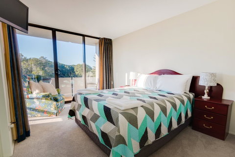 Pacific Towers Beach Resort - QLD Tourism 29