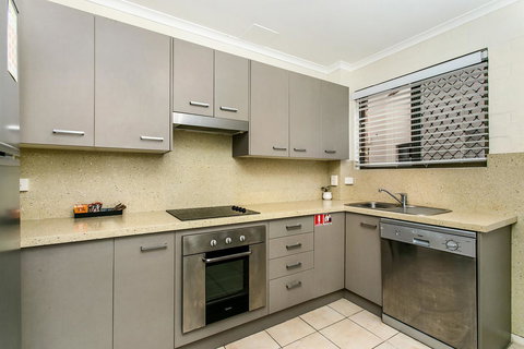 The Terraces Main Beach - Queensland Tourism 28