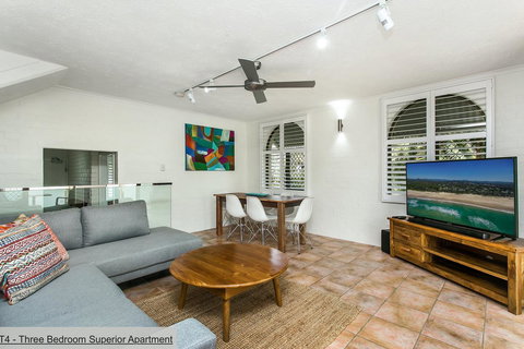 The Terraces Main Beach - Queensland Tourism 40