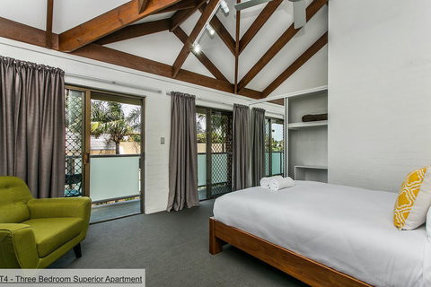 The Terraces Main Beach - Queensland Tourism 44