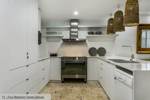 The Terraces Main Beach - Queensland Tourism 20