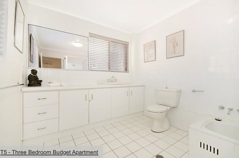 The Terraces Main Beach - Queensland Tourism 31