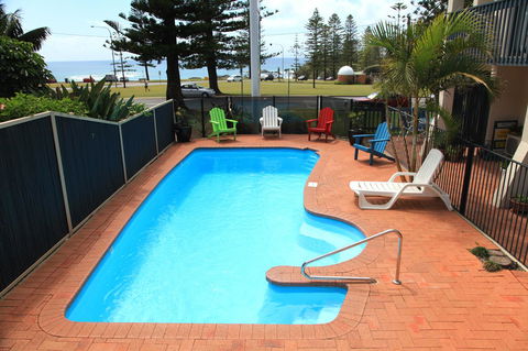 Beach House Holiday Apartments - Queensland Tourism 19