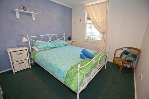 Bush & Bay Cottage - QLD Tourism 20