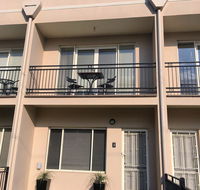 Travers Street Apartment - Queensland Tourism