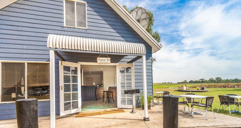 Madigan Wine Country Cottages - Queensland Tourism 22