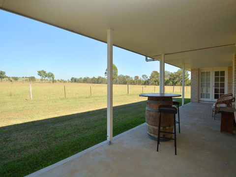 Madigan Wine Country Cottages - Queensland Tourism 40
