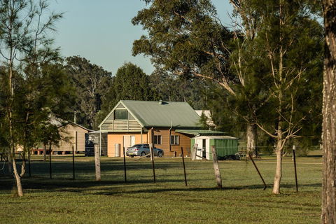 Madigan Wine Country Cottages - Queensland Tourism 29