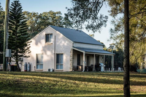 Madigan Wine Country Cottages - Queensland Tourism 38