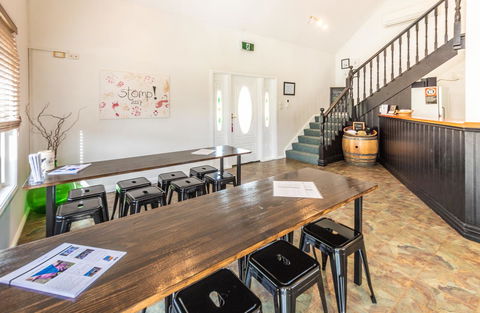 Madigan Wine Country Cottages - Queensland Tourism 26