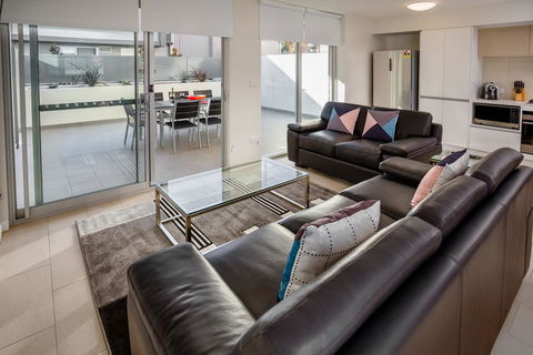 Hamilton Executive Apartments - QLD Tourism 23