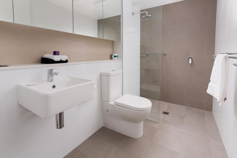 Hamilton Executive Apartments - QLD Tourism 26