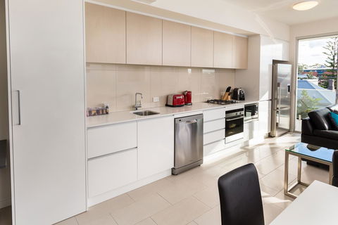 Hamilton Executive Apartments - QLD Tourism 40
